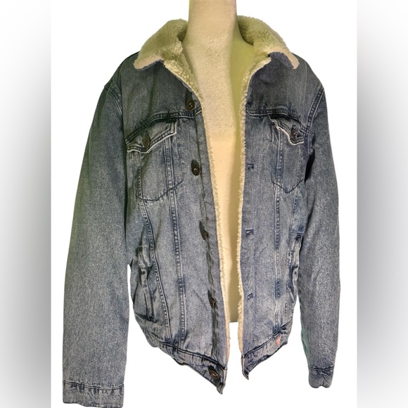 Guess Jackets & Blazers - GUESS Men’s Sherpa Lined Denim Jacket | Blue Jean Trucker Coat